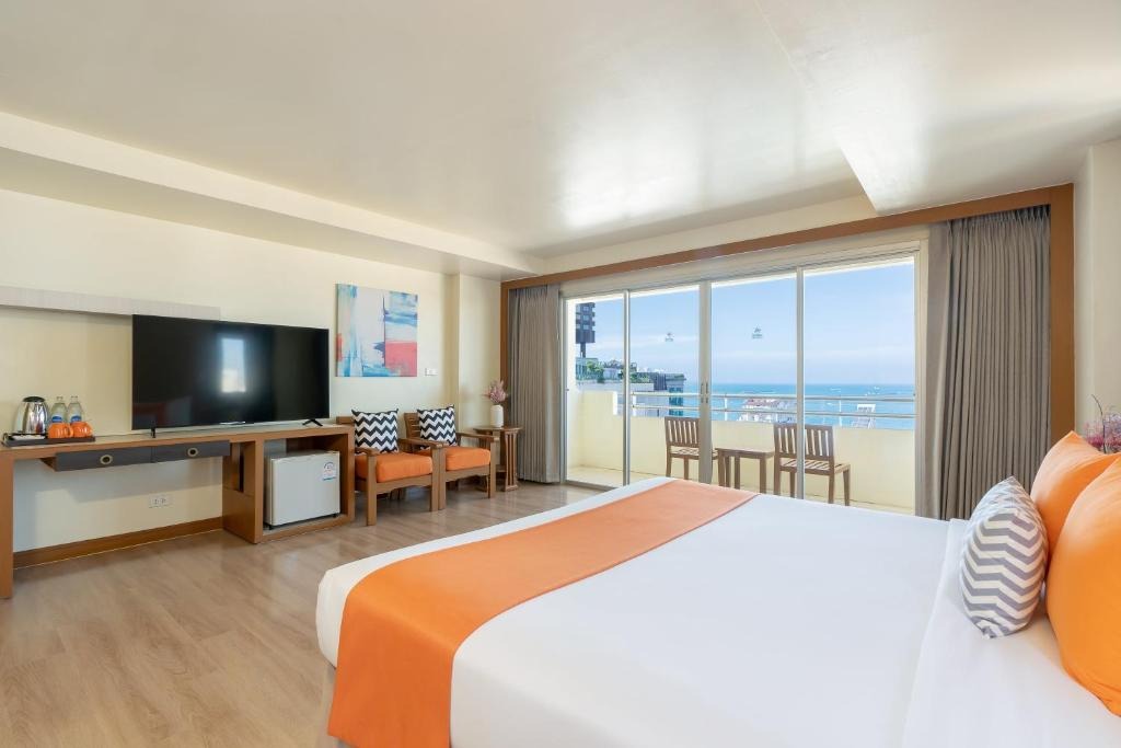 هتل سانشاین اند رزیدنسز